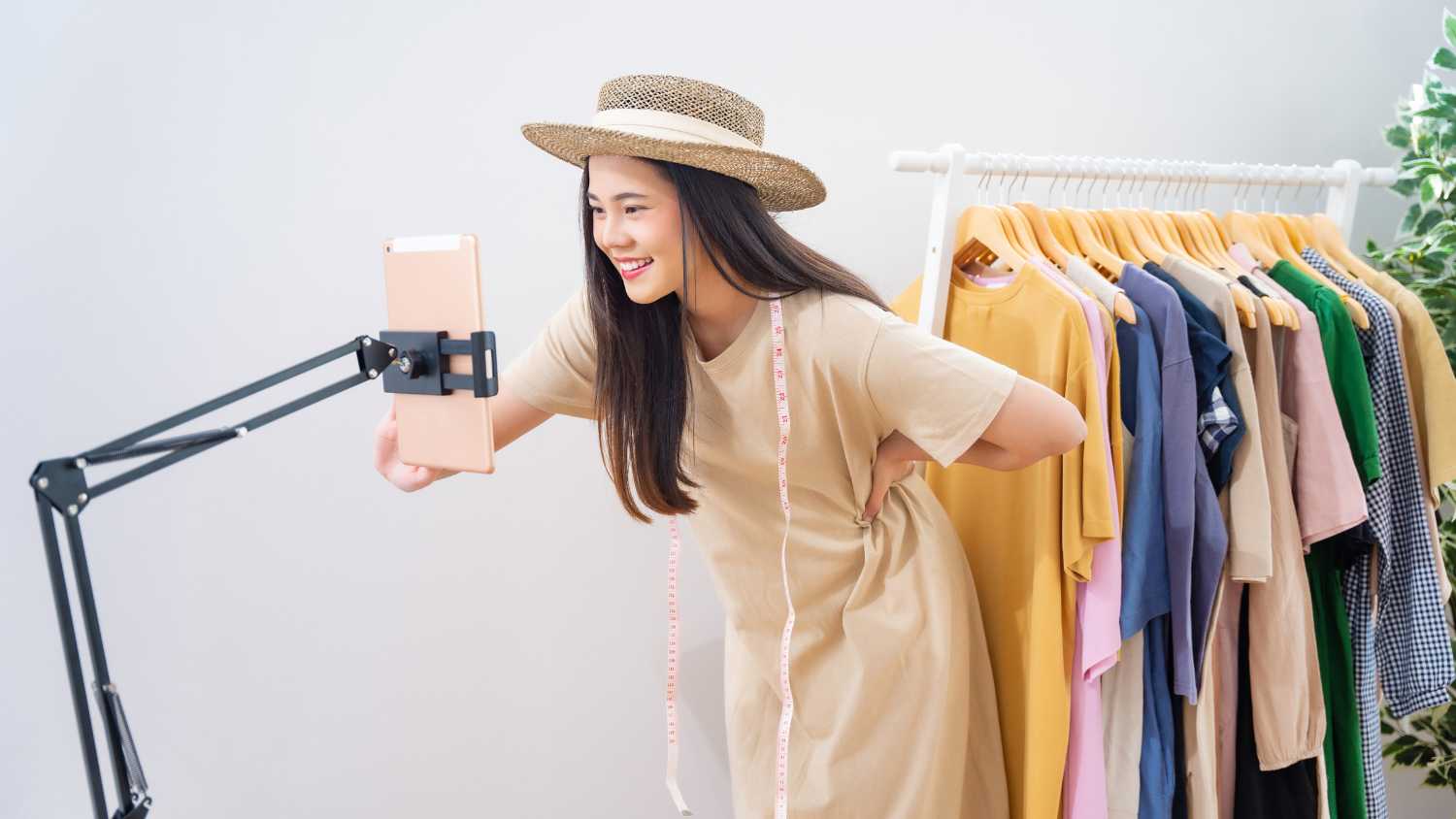 Live Shopping: Good and Bad Practices
